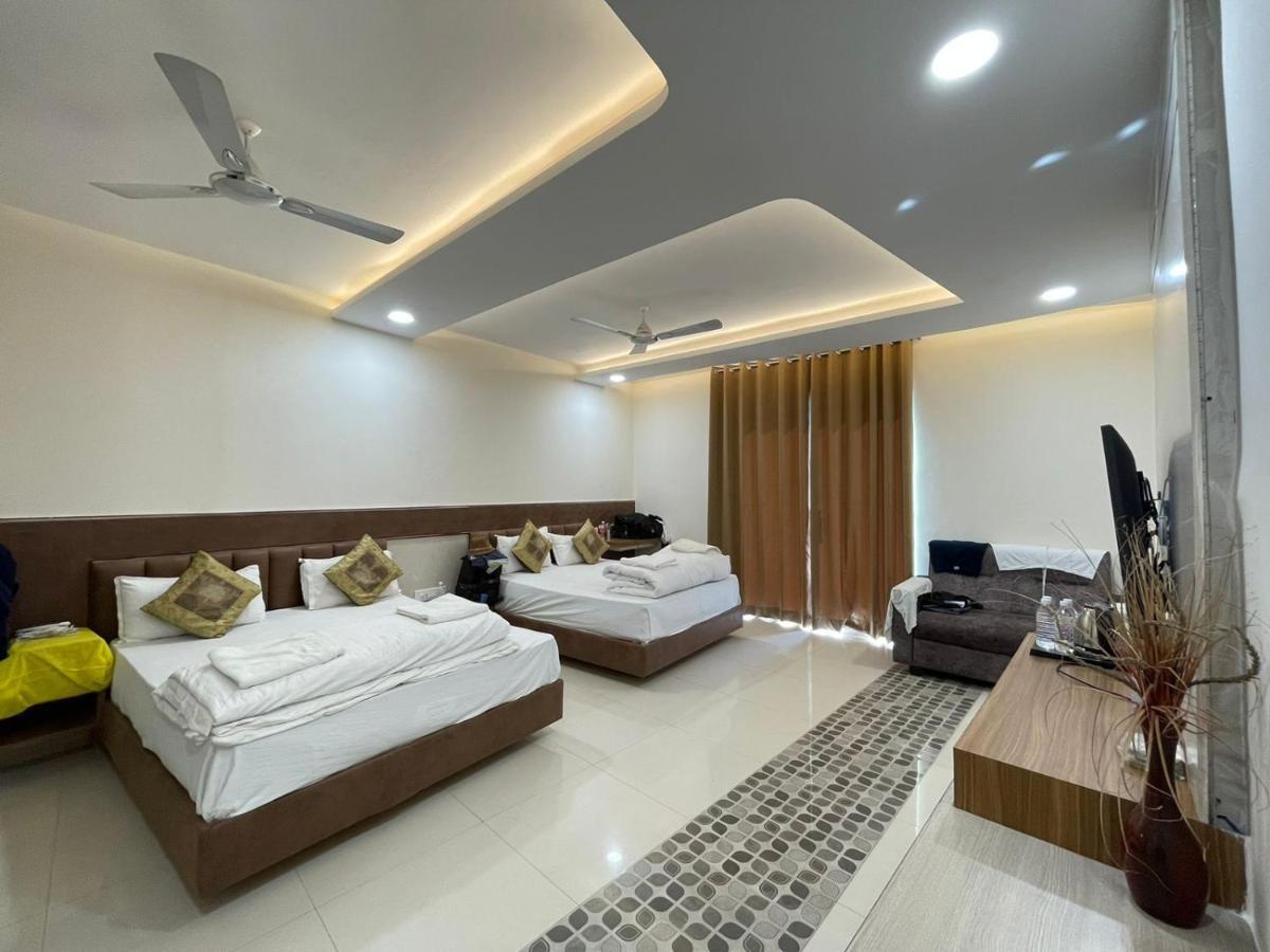 Hotel Santoor Varanasi Dış mekan fotoğraf