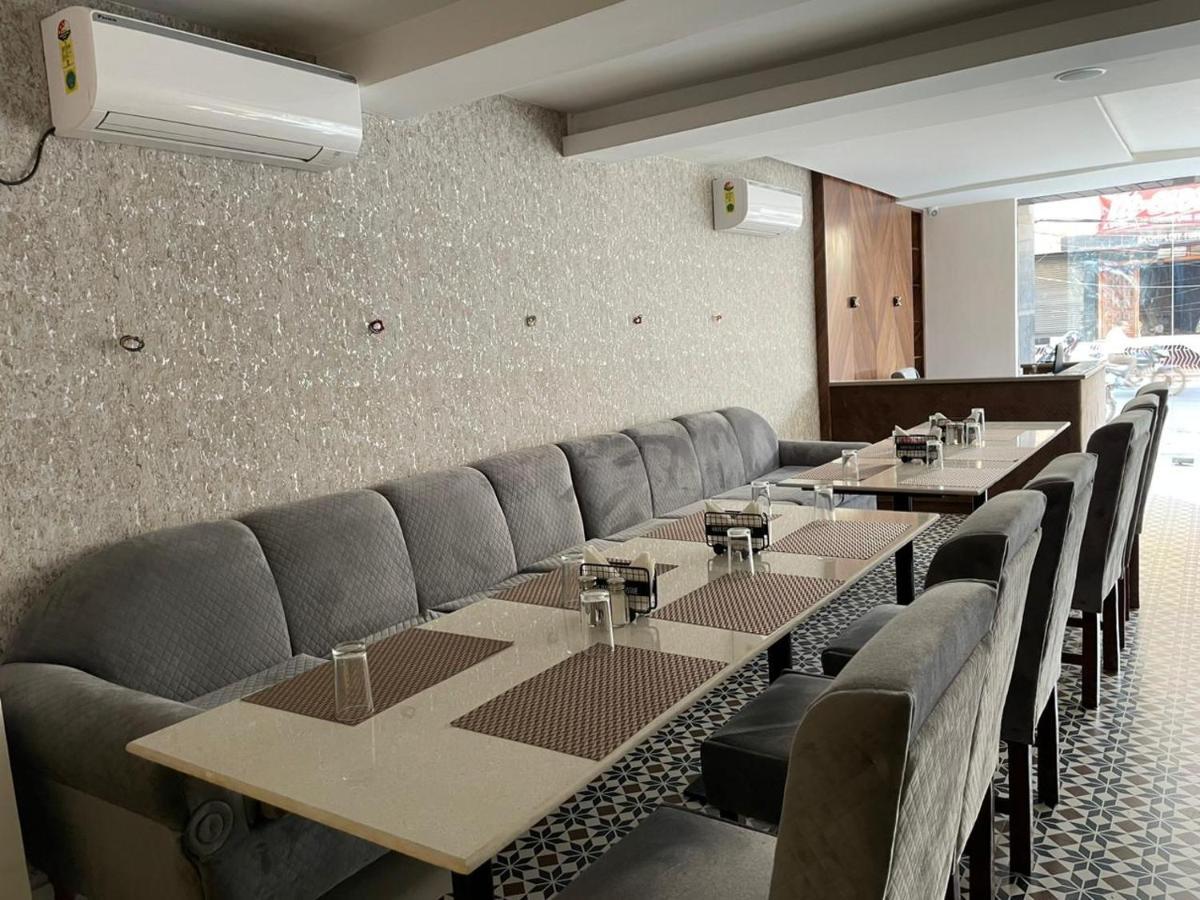 Hotel Santoor Varanasi Dış mekan fotoğraf