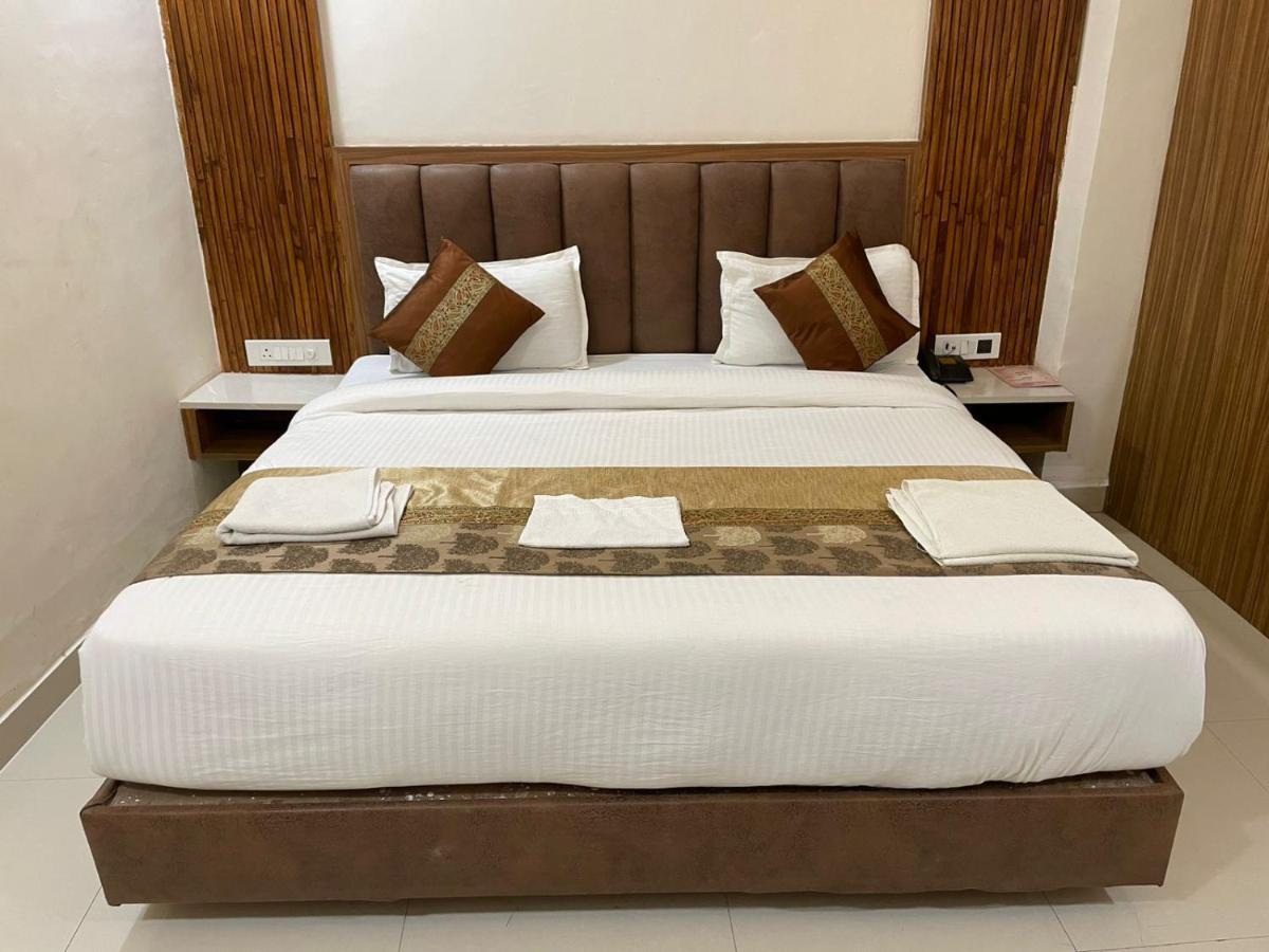 Hotel Santoor Varanasi Dış mekan fotoğraf