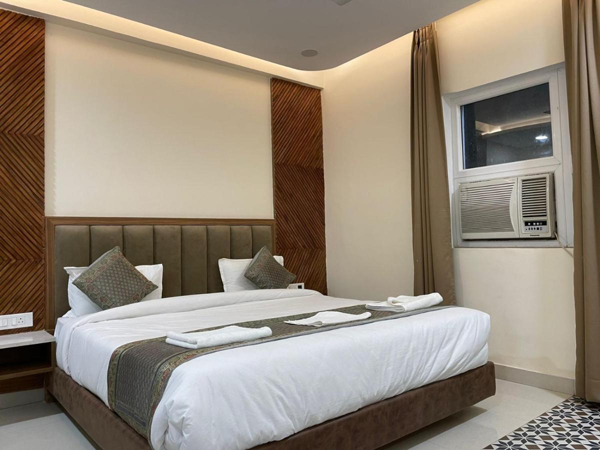 Hotel Santoor Varanasi Dış mekan fotoğraf