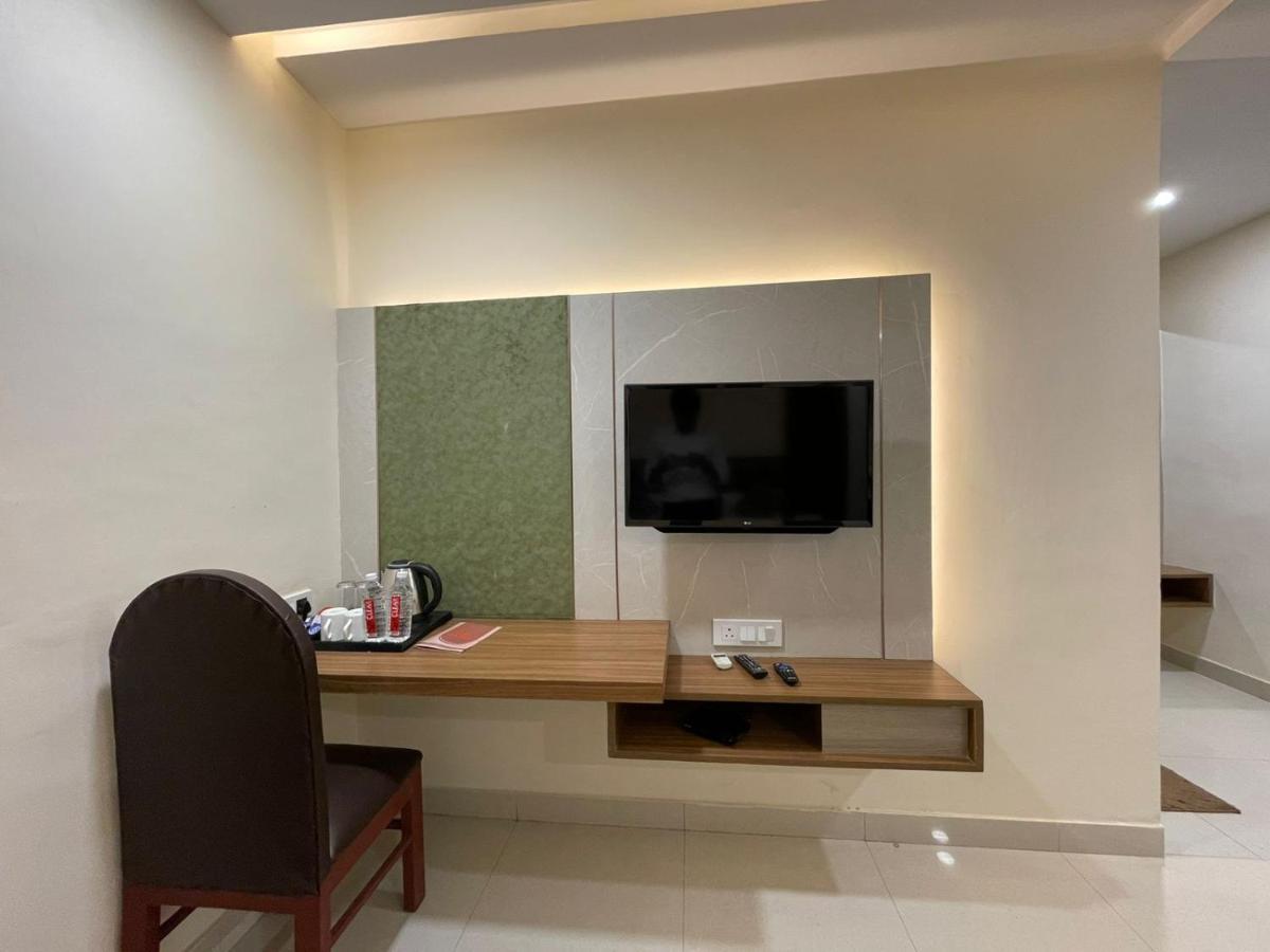 Hotel Santoor Varanasi Dış mekan fotoğraf
