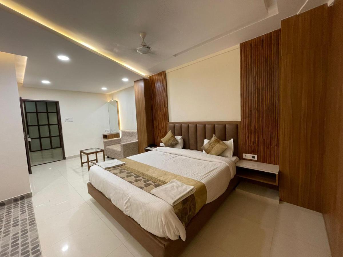 Hotel Santoor Varanasi Dış mekan fotoğraf