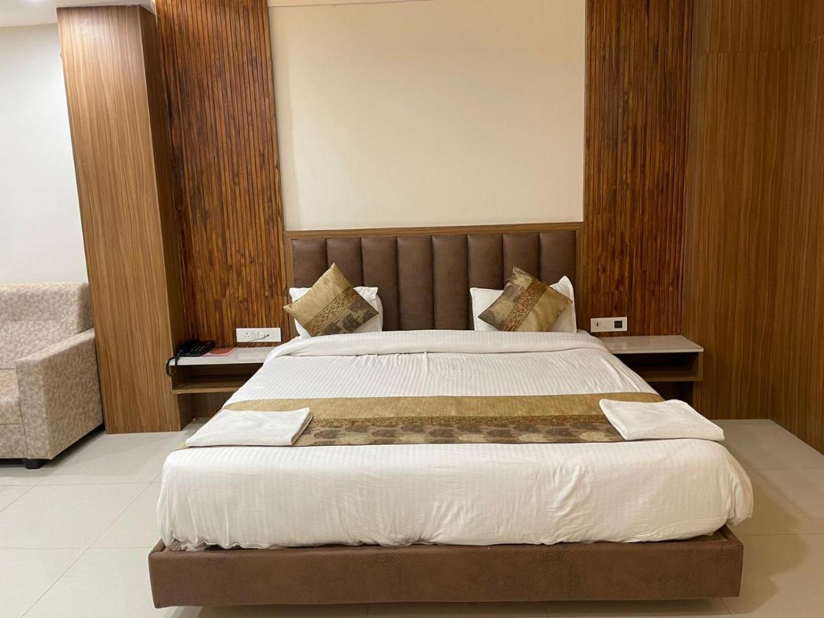 Hotel Santoor Varanasi Dış mekan fotoğraf