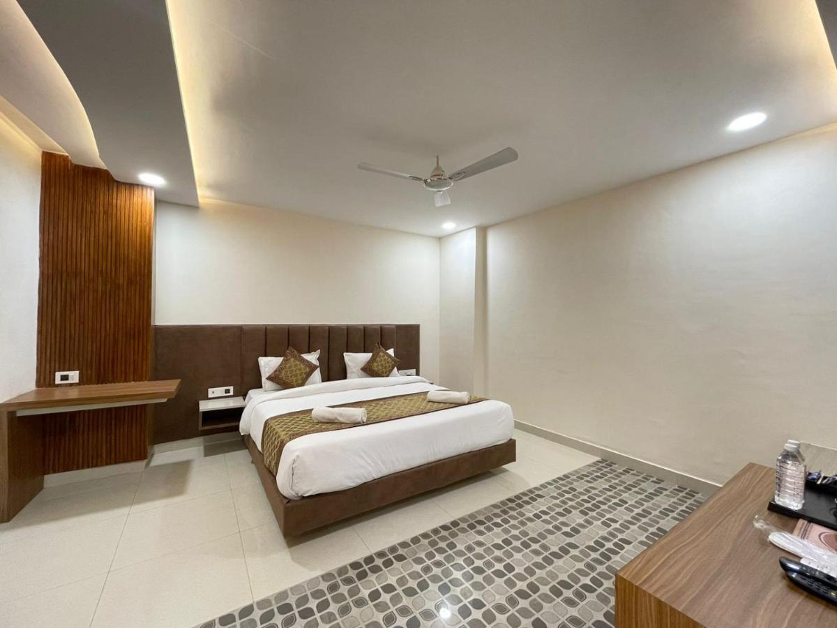 Hotel Santoor Varanasi Dış mekan fotoğraf