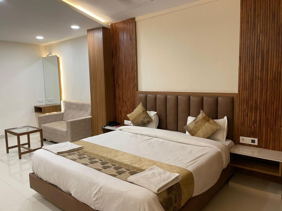 Hotel Santoor Varanasi Dış mekan fotoğraf