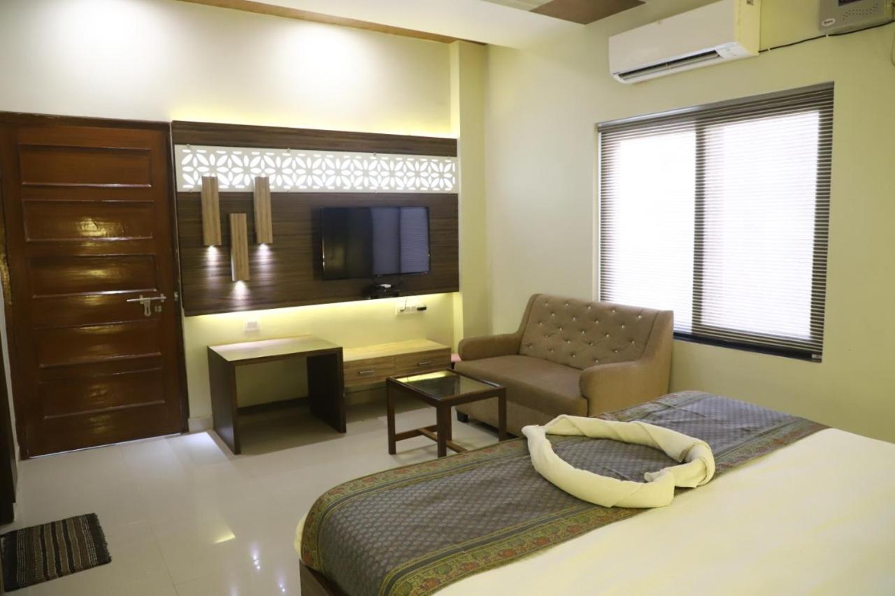 Hotel Santoor Varanasi Dış mekan fotoğraf