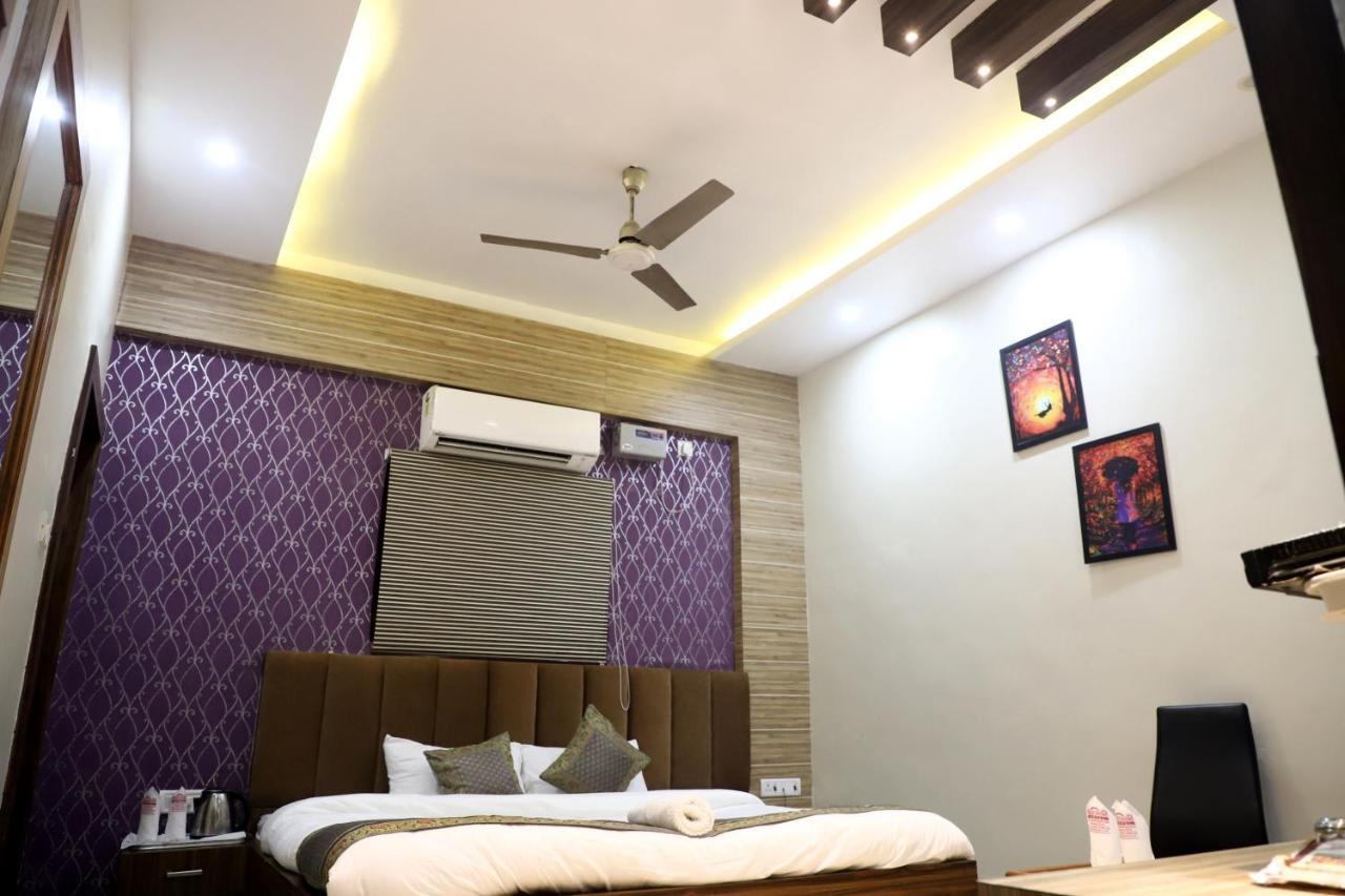 Hotel Santoor Varanasi Dış mekan fotoğraf