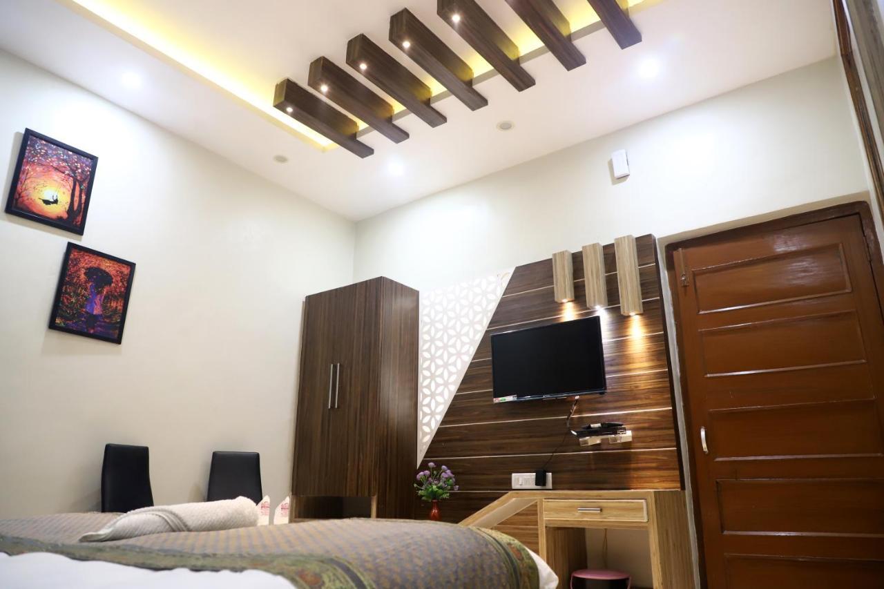 Hotel Santoor Varanasi Dış mekan fotoğraf