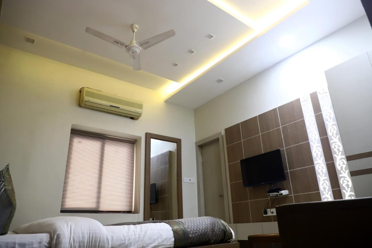 Hotel Santoor Varanasi Dış mekan fotoğraf